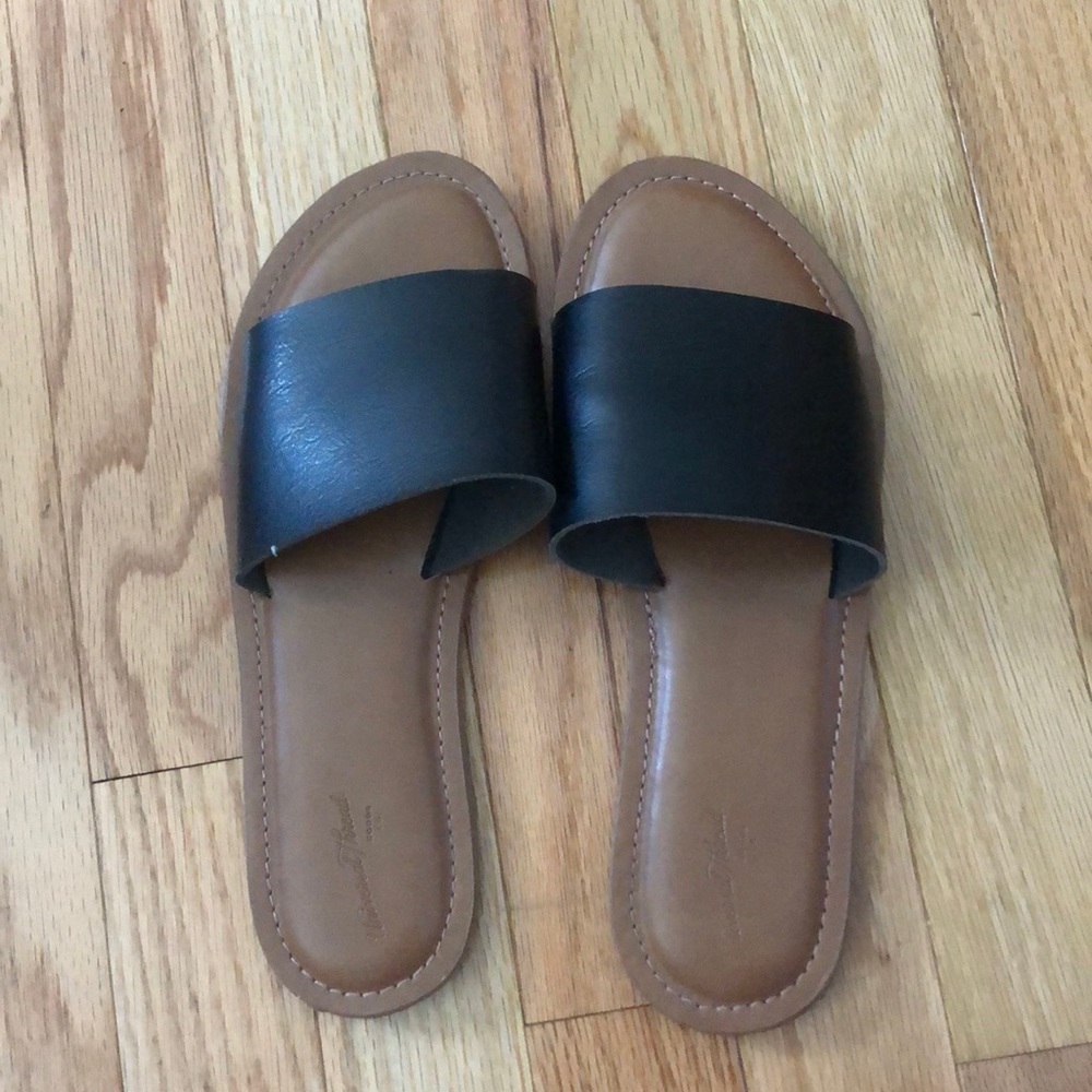 SANDLES///WORN ONCE